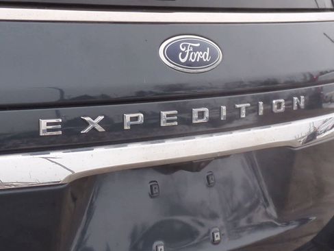 Certified 2023 Ford Expedition Limited image 13
