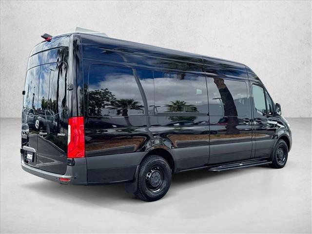 Used 2023 Mercedes-Benz Sprinter 2500 image 5