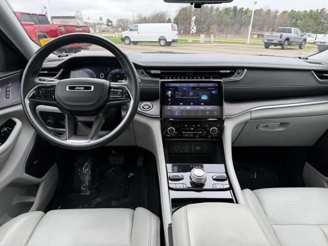 Used 2021 Jeep Grand Cherokee L Overland w/ Luxury Tech Group IV AWD/4WD image 18