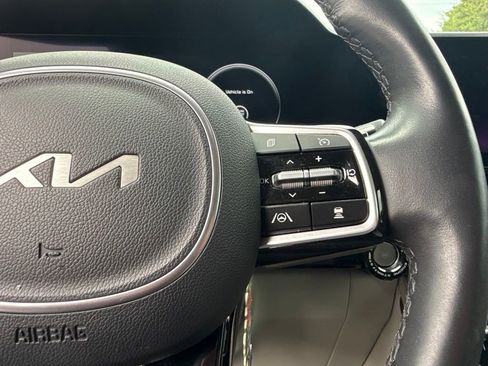 Used 2024 Kia Carnival SX Prestige FWD image 8