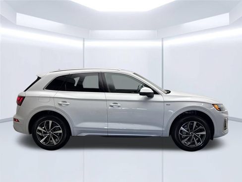 Certified 2023 Audi Q5 2.0T Premium w/ Convenience Package AWD/4WD image 9