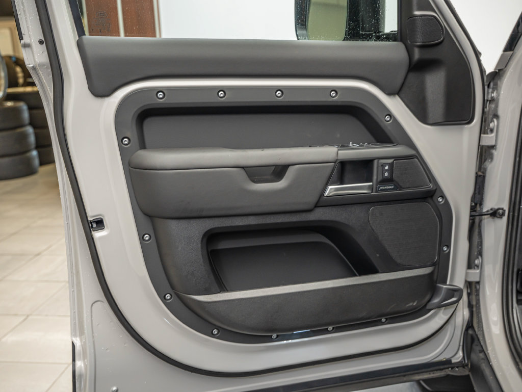 New 2026 Land Rover Defender 110 S AWD/4WD image 17