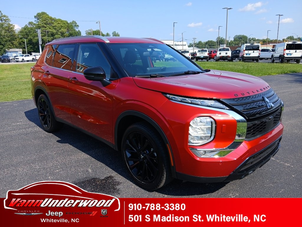 Used 2024 Mitsubishi Outlander SE Black Edition AWD/4WD image 1