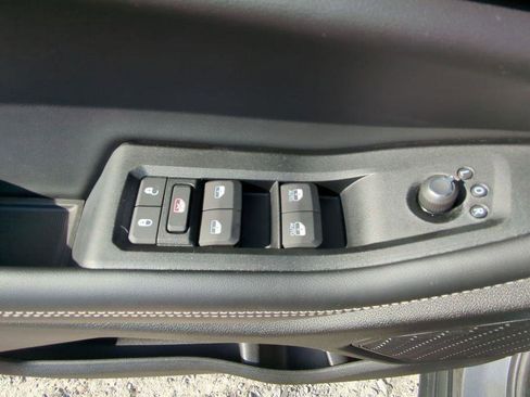 New 2025 Jeep Grand Cherokee L Altitude AWD/4WD image 12