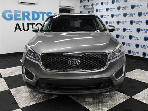 Used 2017 Kia Sorento AWD image 6