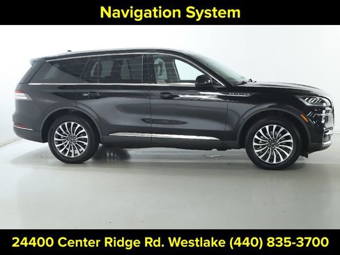 Used 2024 Lincoln Aviator Reserve w/ Elements Package Plus AWD/4WD image 11