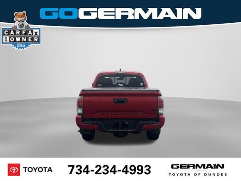 Used 2023 Toyota Tacoma TRD Off-Road w/ Technology Package AWD/4WD image 9