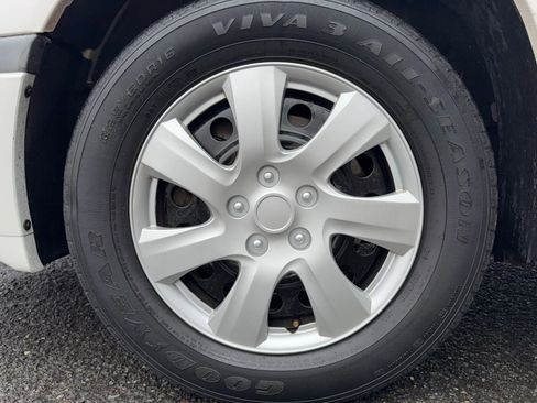 Used 2004 Chevrolet Impala Sedan image 9