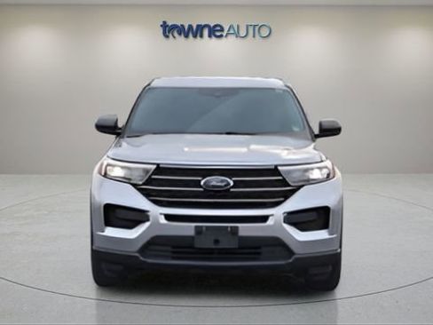 Used 2022 Ford Explorer XLT AWD/4WD image 8