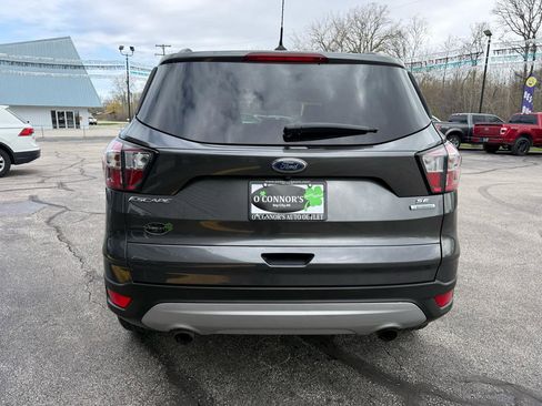 Used 2018 Ford Escape SE w/ SE Sync 3 Package FWD image 4