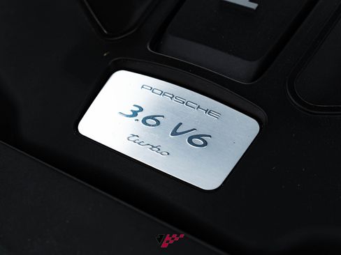 Used 2017 Porsche Macan Turbo image 39
