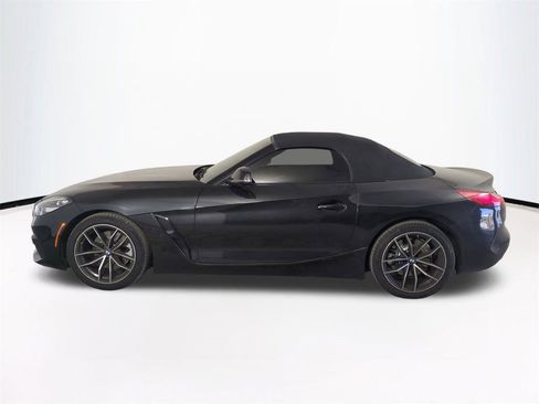 Used 2022 BMW Z4 sDrive30i w/ Driving Assistance Package image 8