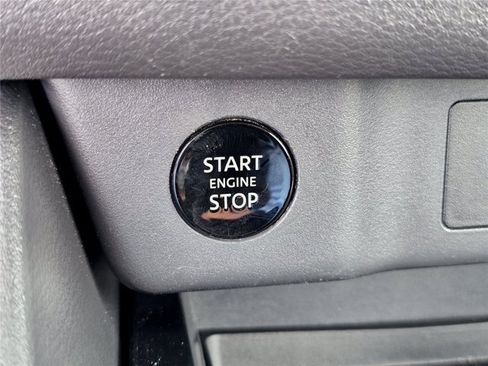Used 2026 Nissan Rogue SV FWD image 22