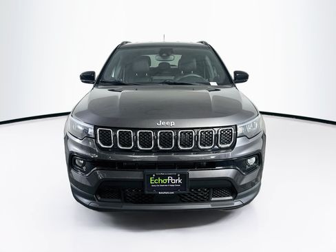 Used 2023 Jeep Compass Limited w/ Elite Group AWD/4WD image 2