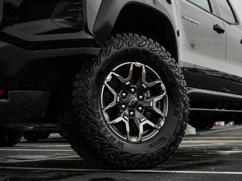 New 2026 Chevrolet Colorado ZR2 w/ Technology Package AWD/4WD image 6