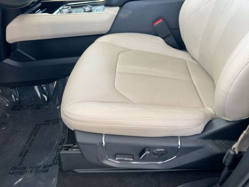 Used 2024 Ford Expedition Max Platinum image 14