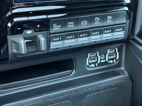 Used 2022 RAM 3500 Limited image 31
