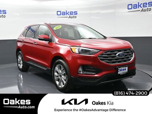 Used 2024 Ford Edge Titanium image 1