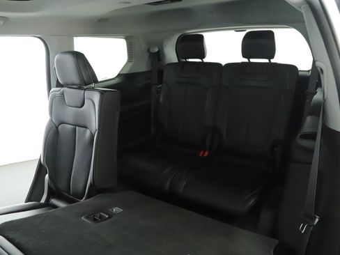 Used 2023 Jeep Grand Cherokee L Limited w/ Luxury Tech Group II AWD/4WD image 7