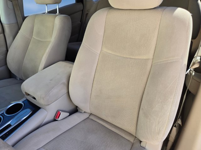 Used 2015 Nissan Pathfinder SV w/ Trailer Tow Package FWD image 16