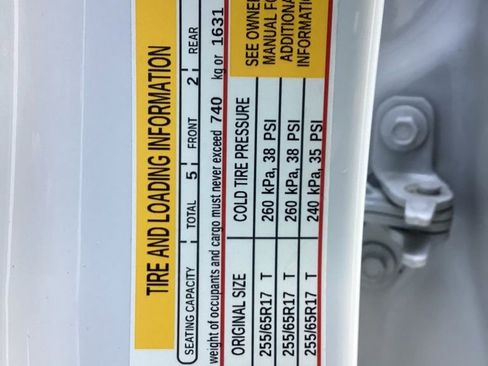 Used 2025 Chevrolet Colorado W/T w/ Advanced Trailering Package RWD image 63