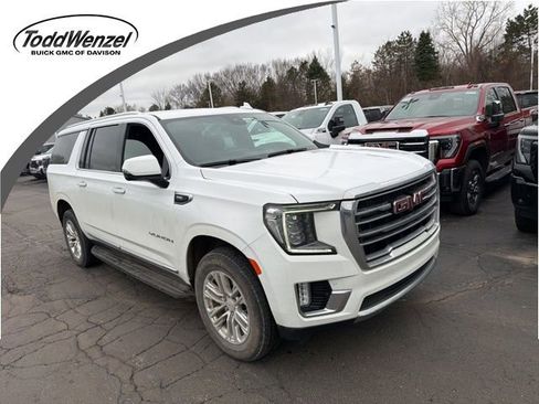 Used 2024 GMC Yukon XL SLT w/ SLT Luxury Package image 1