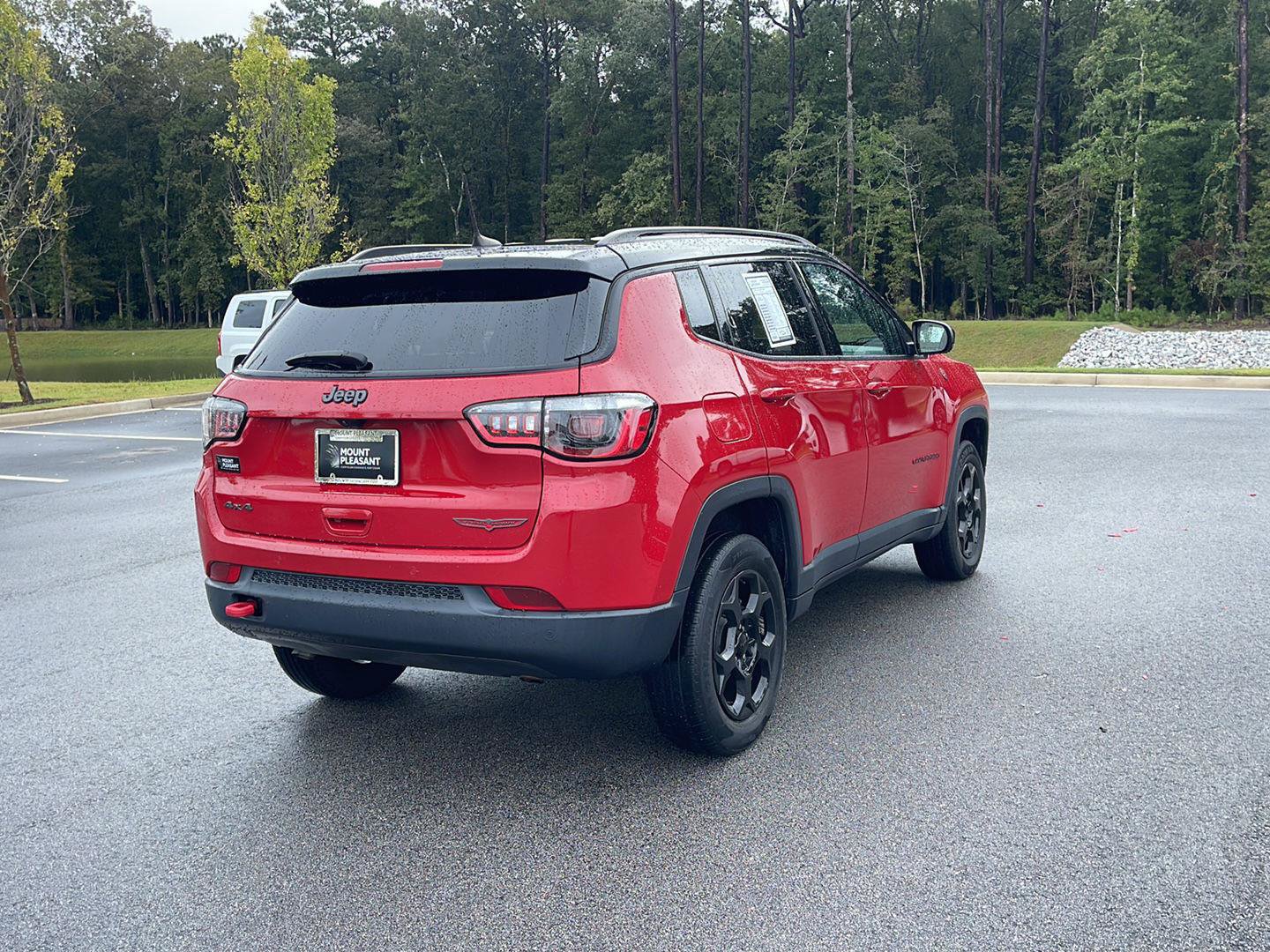 Used 2023 Jeep Compass Trailhawk AWD/4WD image 7