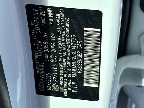Certified 2025 Hyundai Elantra Sport FWD image 33