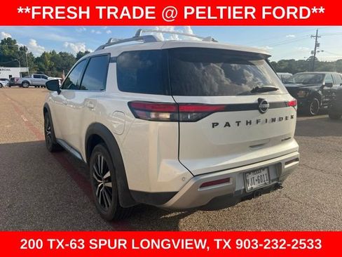 Used 2024 Nissan Pathfinder Platinum FWD image 10