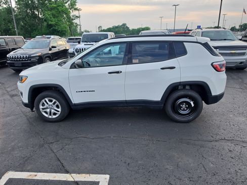 Used 2018 Jeep Compass Sport AWD/4WD image 6