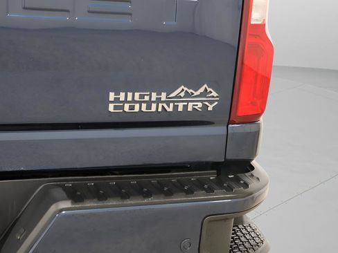 Used 2022 Chevrolet Silverado 3500 High Country w/ Z71 Off-Road Package image 40