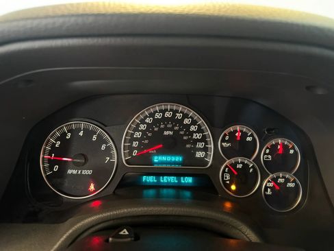 Used 2004 GMC Envoy XUV SLE w/ 1SB Preferred Equipment Group AWD/4WD image 12