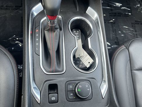 Certified 2023 Chevrolet Traverse RS image 16