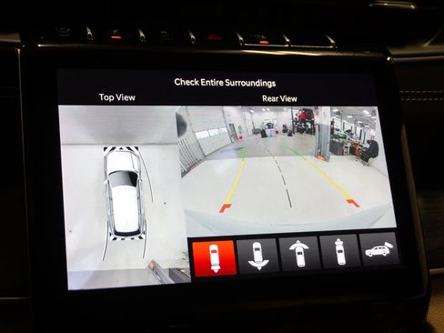 Used 2023 Jeep Grand Cherokee L Limited w/ Luxury Tech Group II image 28