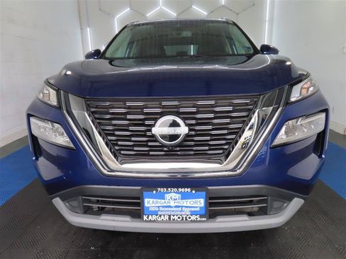 Used 2023 Nissan Rogue SL AWD/4WD image 2