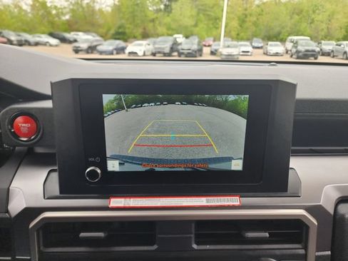 Certified 2025 Toyota 4Runner TRD Off-Road AWD/4WD image 29