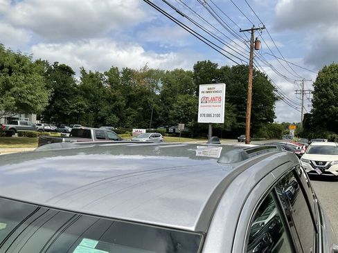 Used 2018 Jeep Grand Cherokee Laredo AWD/4WD image 10