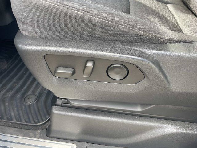 Used 2023 Chevrolet Silverado 1500 LT AWD/4WD image 27