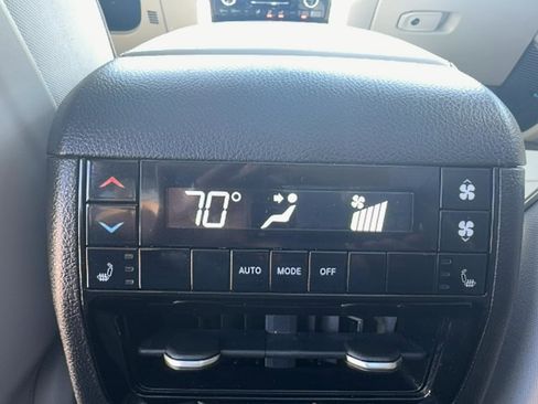 Used 2022 Jeep Grand Cherokee L Overland AWD/4WD image 24