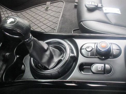 Used 2016 MINI Cooper Clubman image 40