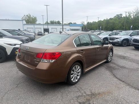 Used 2011 Subaru Legacy 2.5i Limited w/ Popular Equipment Group 2A AWD/4WD image 4