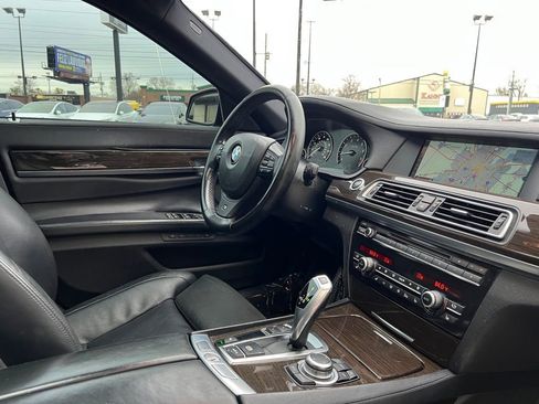 Used 2012 BMW 750Li image 29