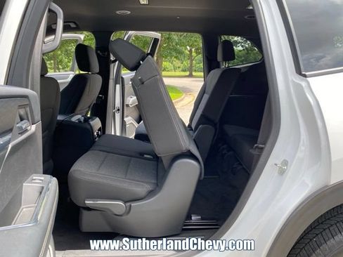 Used 2025 GMC Acadia Elevation FWD image 39