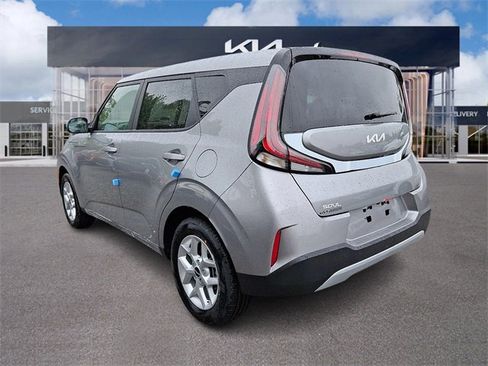 New 2025 Kia Soul LX w/ LX Technology Package image 3