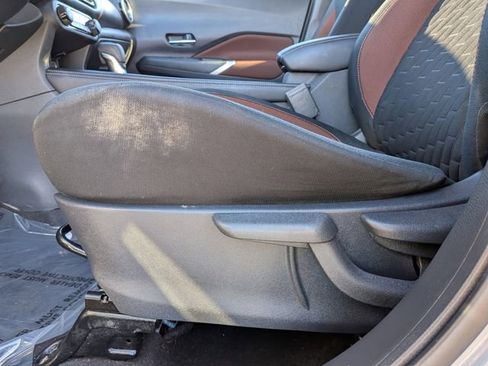 Used 2022 Nissan Kicks SR image 16