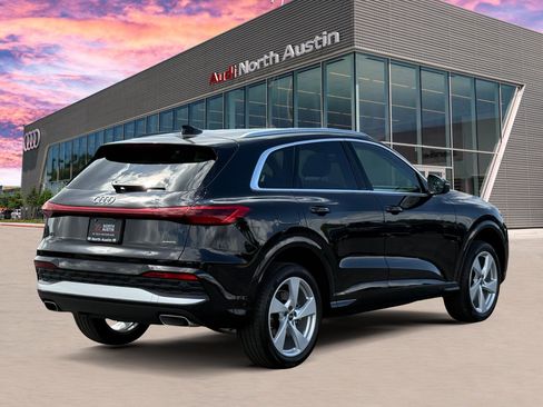 Certified 2025 Audi Q5 Premium w/ Premium Plus AWD/4WD image 7