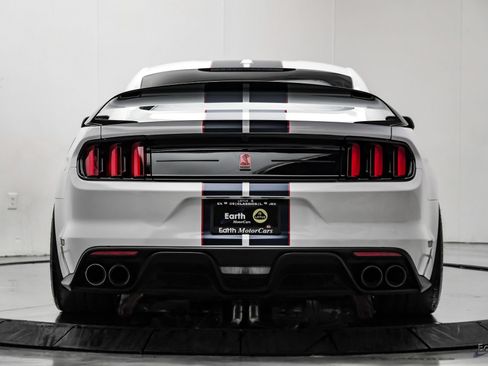 Used 2019 Ford Mustang Shelby GT350R w/ GT350R Equipment Group 920A RWD image 12