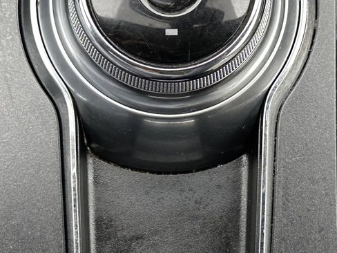 Used 2020 Ford Fusion SE image 28