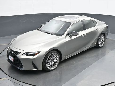 Used 2023 Lexus IS 300 AWD w/ Premium Package image 17