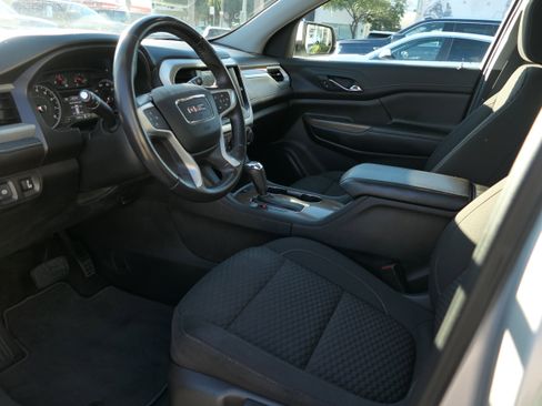 Used 2019 GMC Acadia SLE image 11